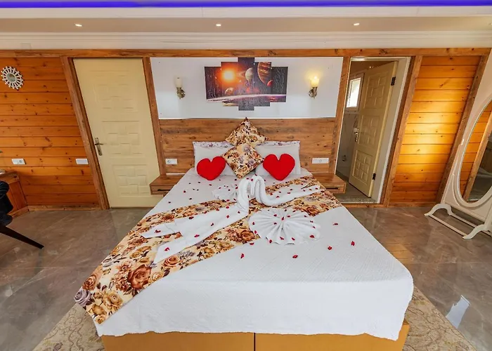 Gera - 1 Bedroom With Jacuzzi In Kalkan 빌라 *