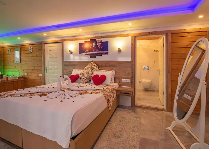 Gera - 1 Bedroom With Jacuzzi In Kalkan * 카스